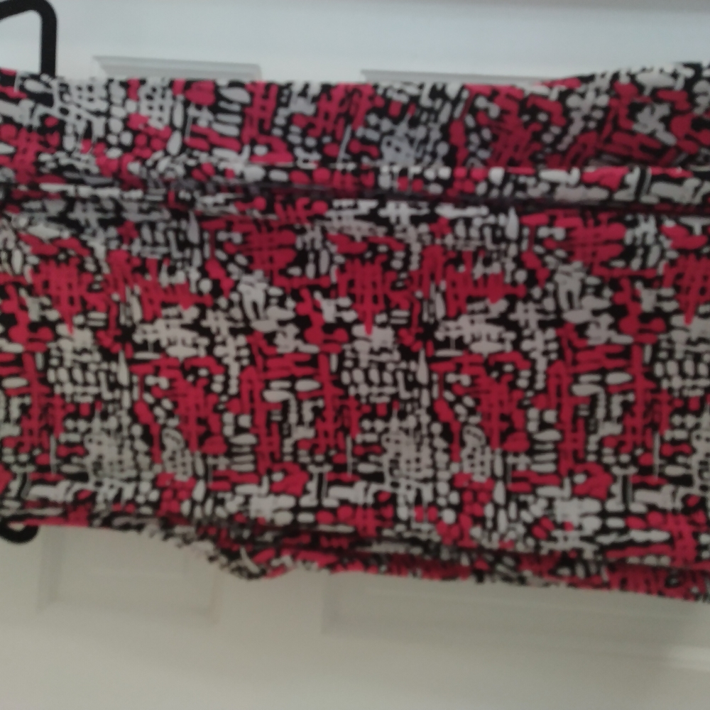 Pink  and Black Patterned Sleeveless Top